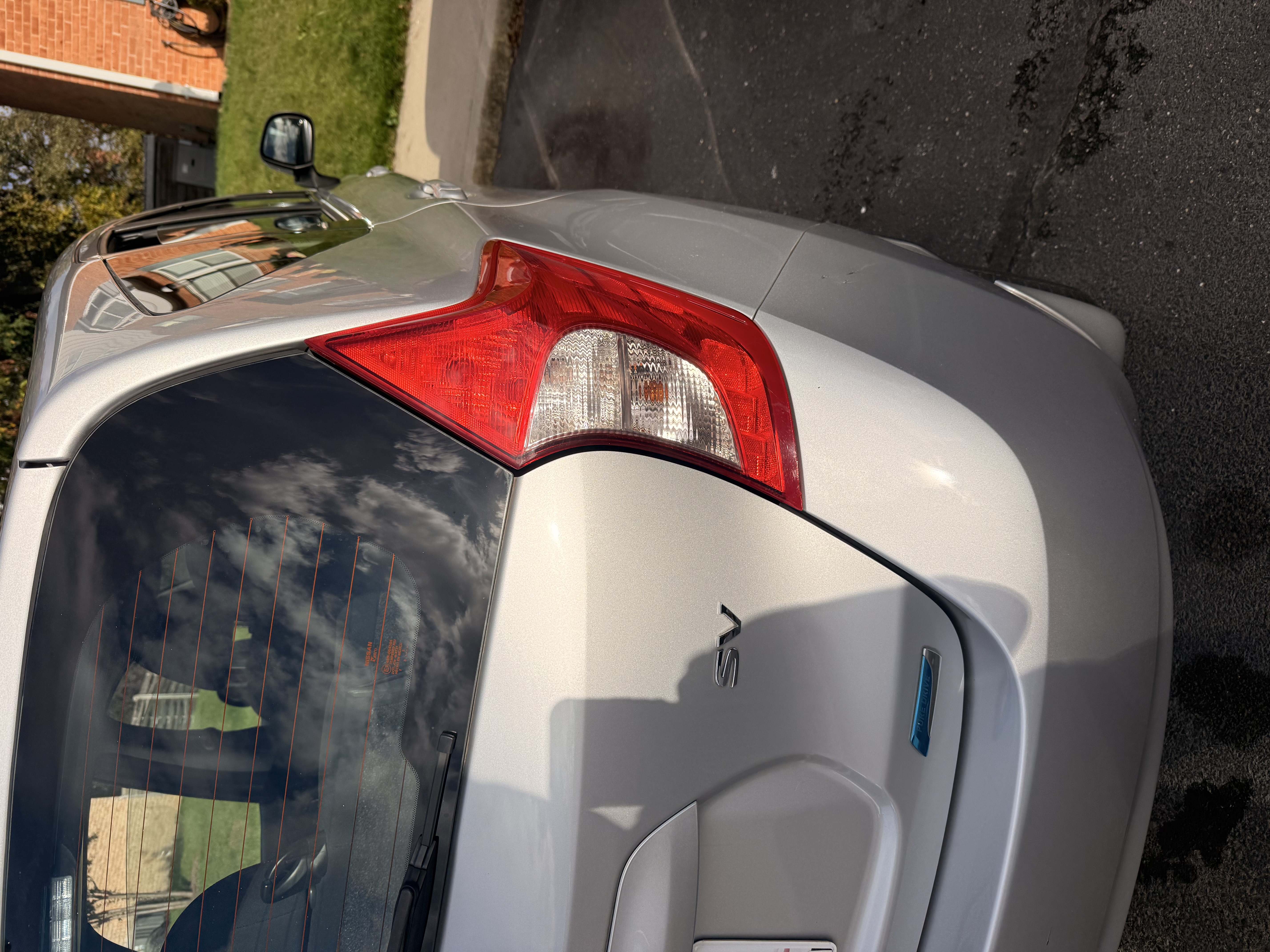 Used 2014 Nissan Versa Note SV FWD image 10