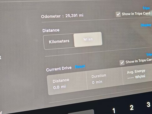 Used 2023 Tesla Model 3 Standard Range image 19
