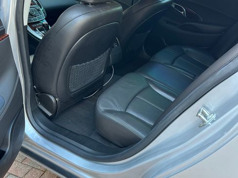 Used 2011 Buick LaCrosse CXL image 9
