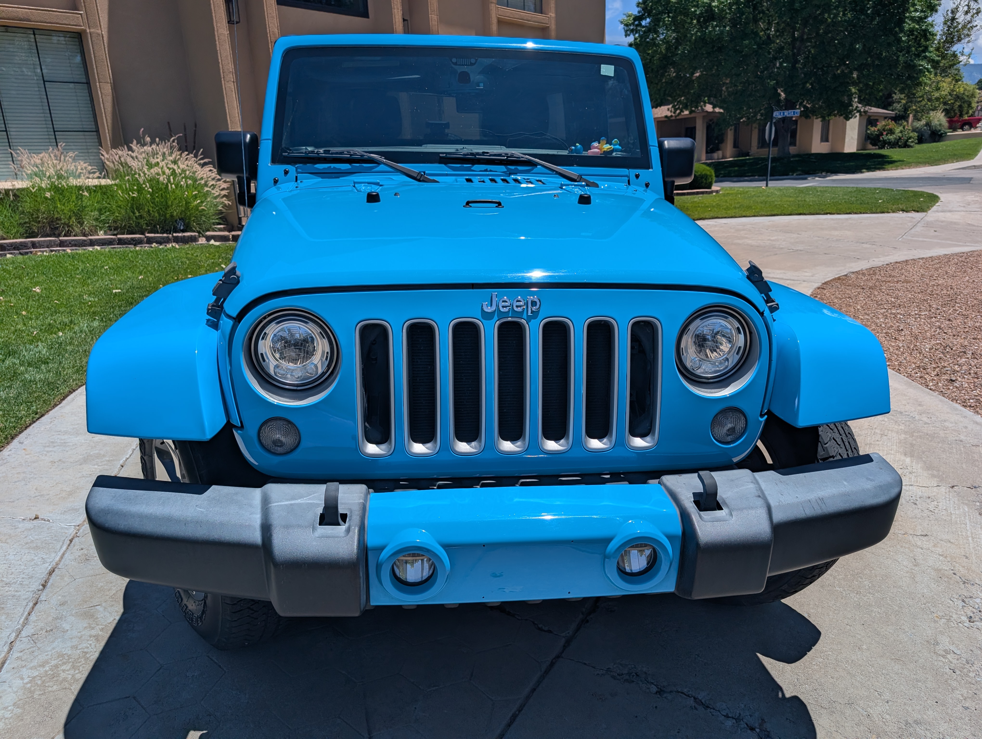 Used 2017 Jeep Wrangler Unlimited Sahara w/ Max Tow Package AWD/4WD image 5