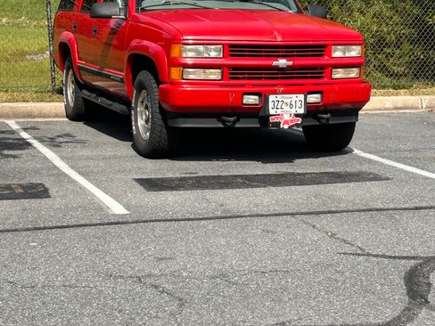 Used 2000 Chevrolet Tahoe Z71 w/ Comfort & Security Pkg AWD/4WD image 5