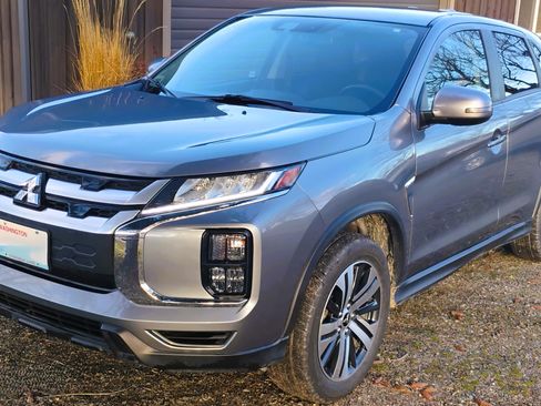 Used 2021 Mitsubishi Outlander Sport SE image 1