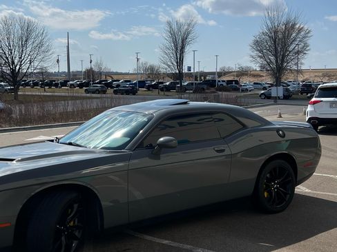 Used 2017 Dodge Challenger SXT Plus image 10