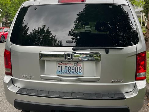 Used 2010 Honda Pilot EX-L image 5