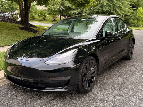 Used 2023 Tesla Model 3 Performance AWD/4WD image 2