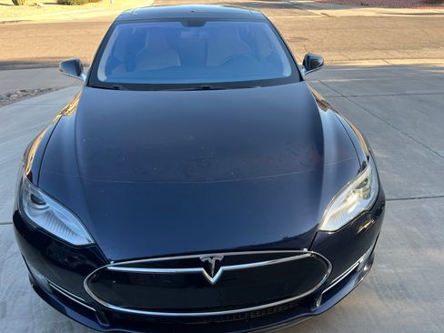 Used 2014 Tesla Model S P85 image 9