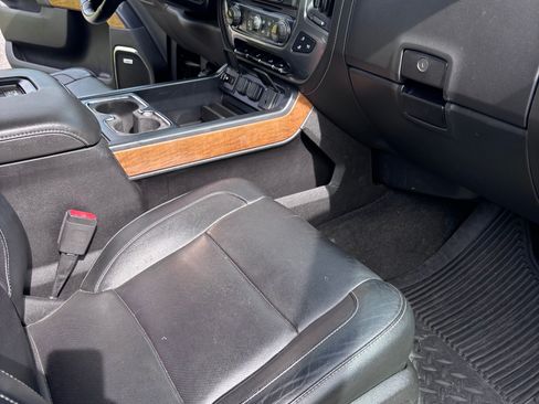 Used 2017 Chevrolet Silverado 1500 LTZ w/ Sport Package AWD/4WD image 19