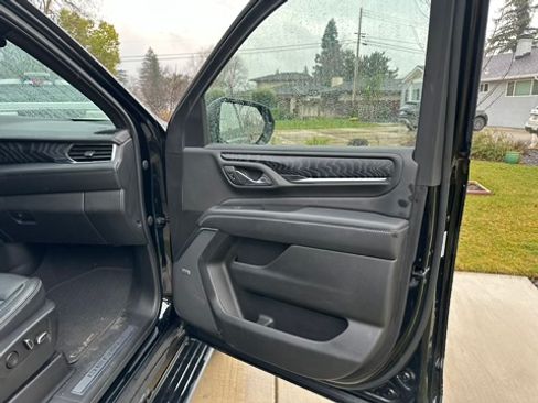 Used 2023 GMC Yukon Denali w/ Max Trailering Package AWD/4WD image 16