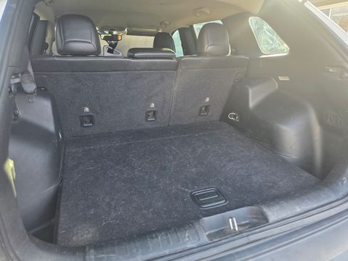 Used 2019 Jeep Cherokee Trailhawk image 18