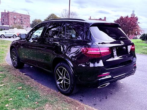 Used 2017 Mercedes-Benz GLC 300 4MATIC image 9