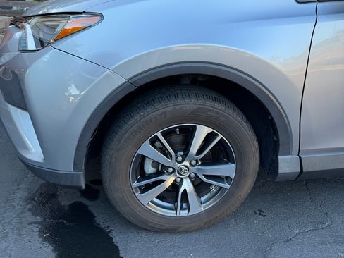 Used 2018 Toyota RAV4 XLE w/ All Weather Liner Package FWD image 8