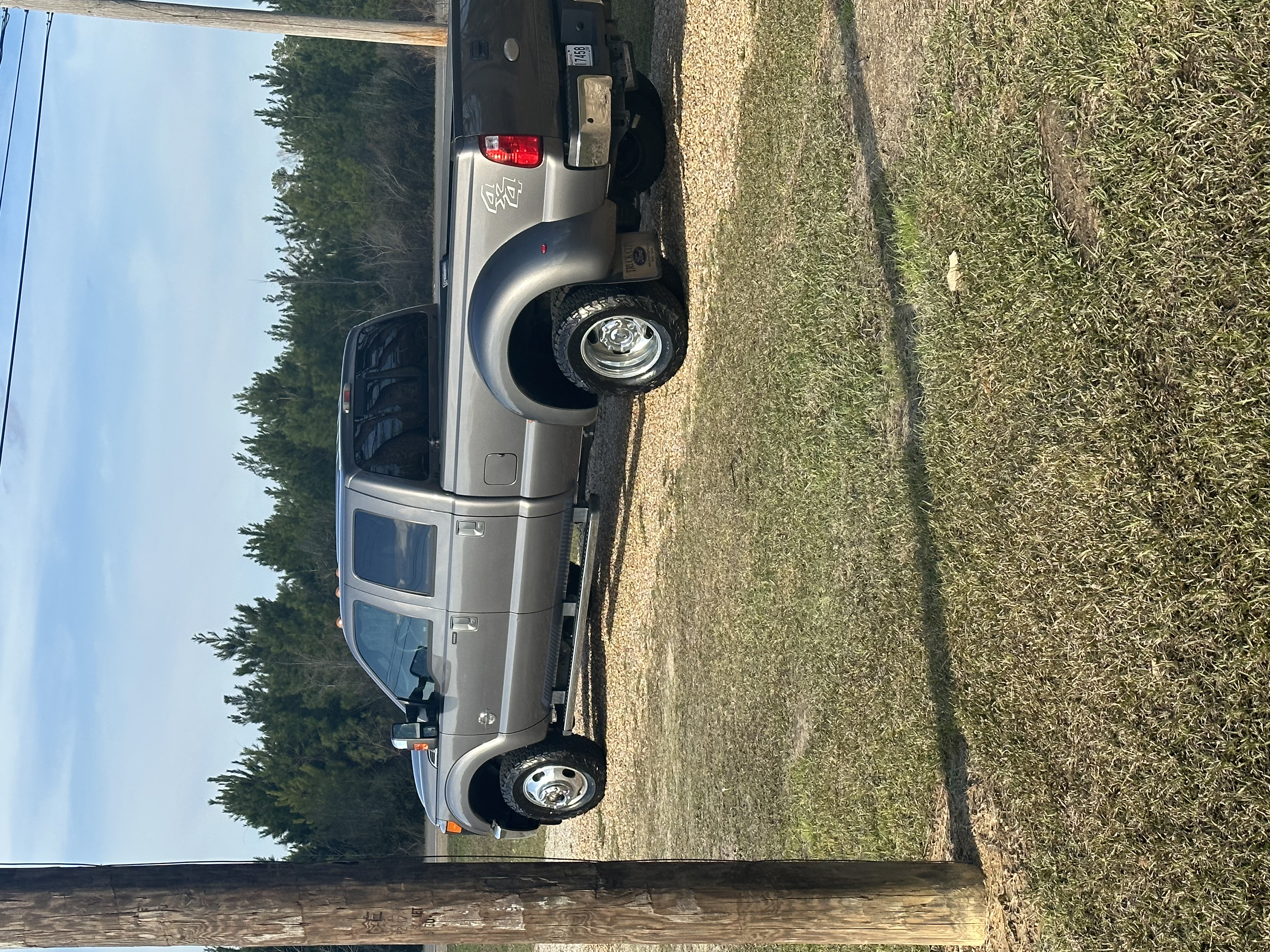 Used 2011 Ford F350 Lariat w/ Lariat Interior Pkg AWD/4WD image 21