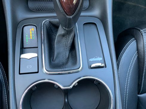 Used 2012 Maserati GranTurismo Sport image 10