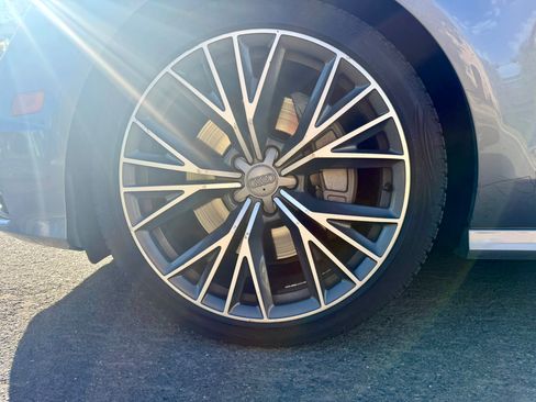 Used 2017 Audi A7 3.0T Premium Plus w/ 20" Wheel & Tire Package AWD/4WD image 4