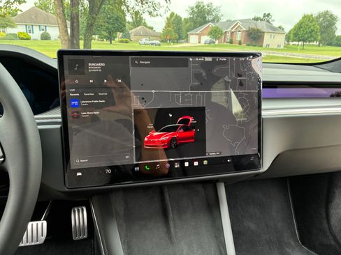Used 2023 Tesla Model S Plaid AWD/4WD image 18
