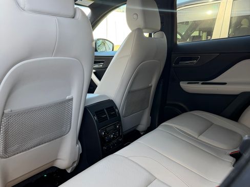Used 2017 Jaguar F-PACE First Edition image 13