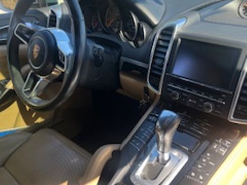 Used 2016 Porsche Cayenne image 11