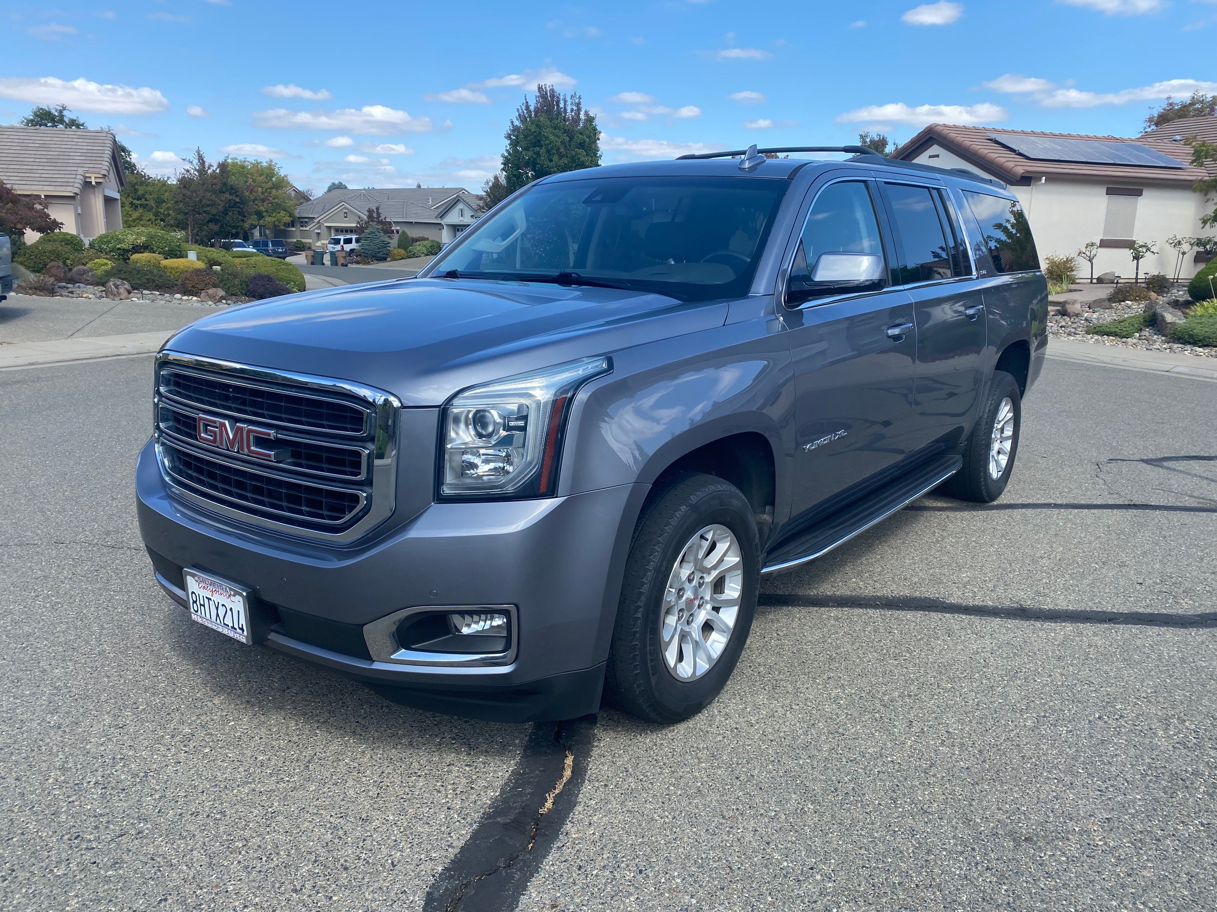 Used 2018 GMC Yukon XL SLT w/ Open Road Package RWD image 1