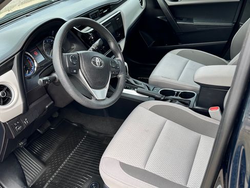 Used 2017 Toyota Corolla LE image 6