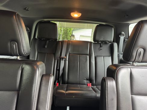 Used 2013 Ford Expedition Limited AWD/4WD image 8