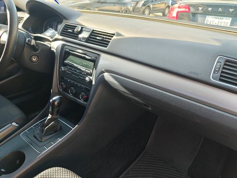 Used 2014 Volkswagen Passat 1.8T S image 6