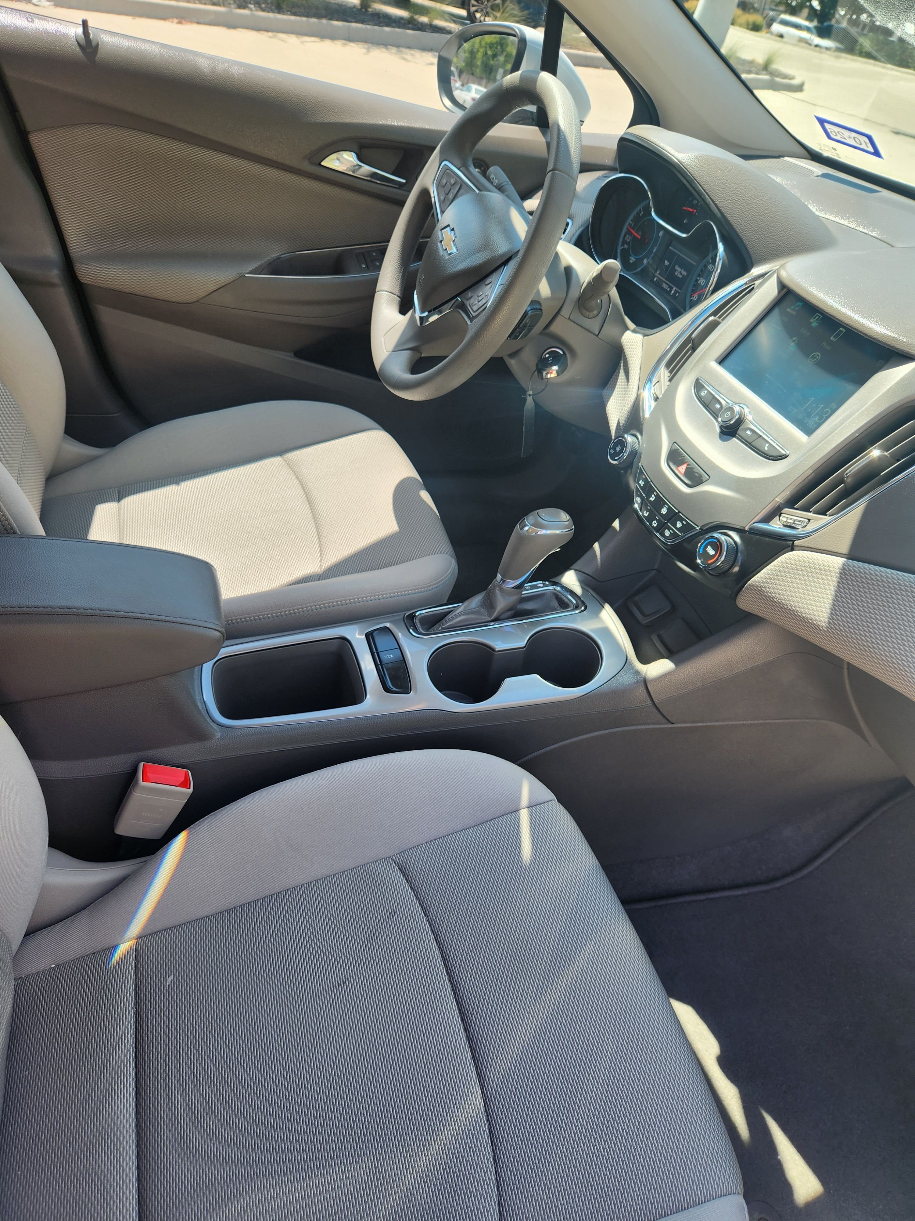 Used 2017 Chevrolet Cruze LT FWD image 20