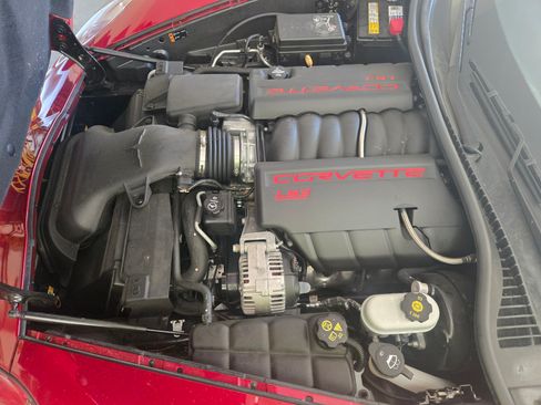 Used 2013 Chevrolet Corvette Coupe image 6