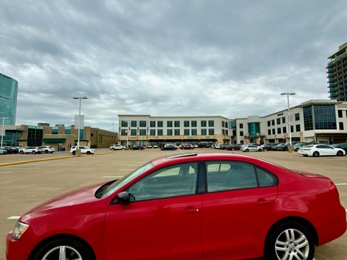 Used 2012 Volkswagen Jetta S image 1