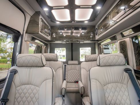 Used 2022 Mercedes-Benz Sprinter 2500 image 17