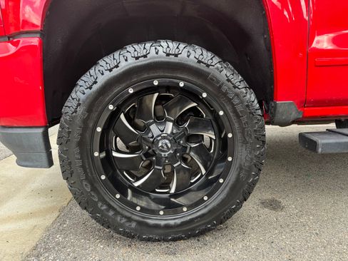 Used 2017 Chevrolet Silverado 1500 LT w/ All Star Edition AWD/4WD image 24