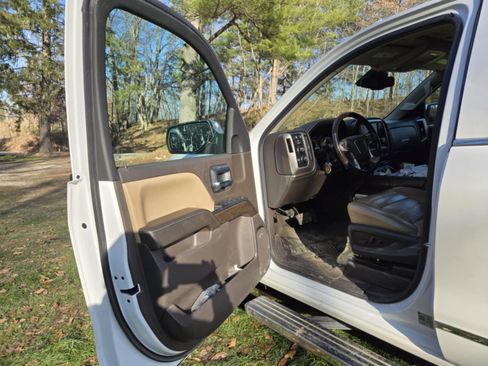 Used 2018 GMC Sierra 1500 Denali w/ Denali Ultimate Package image 2