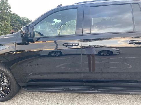 Used 2024 Chevrolet Suburban RST w/ Luxury Package image 4