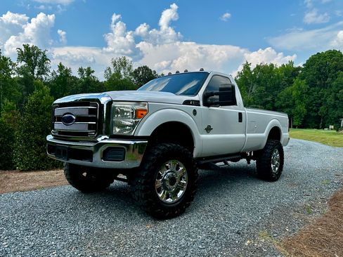 Used 2013 Ford F250 XL w/ XL Value Pkg AWD/4WD image 2