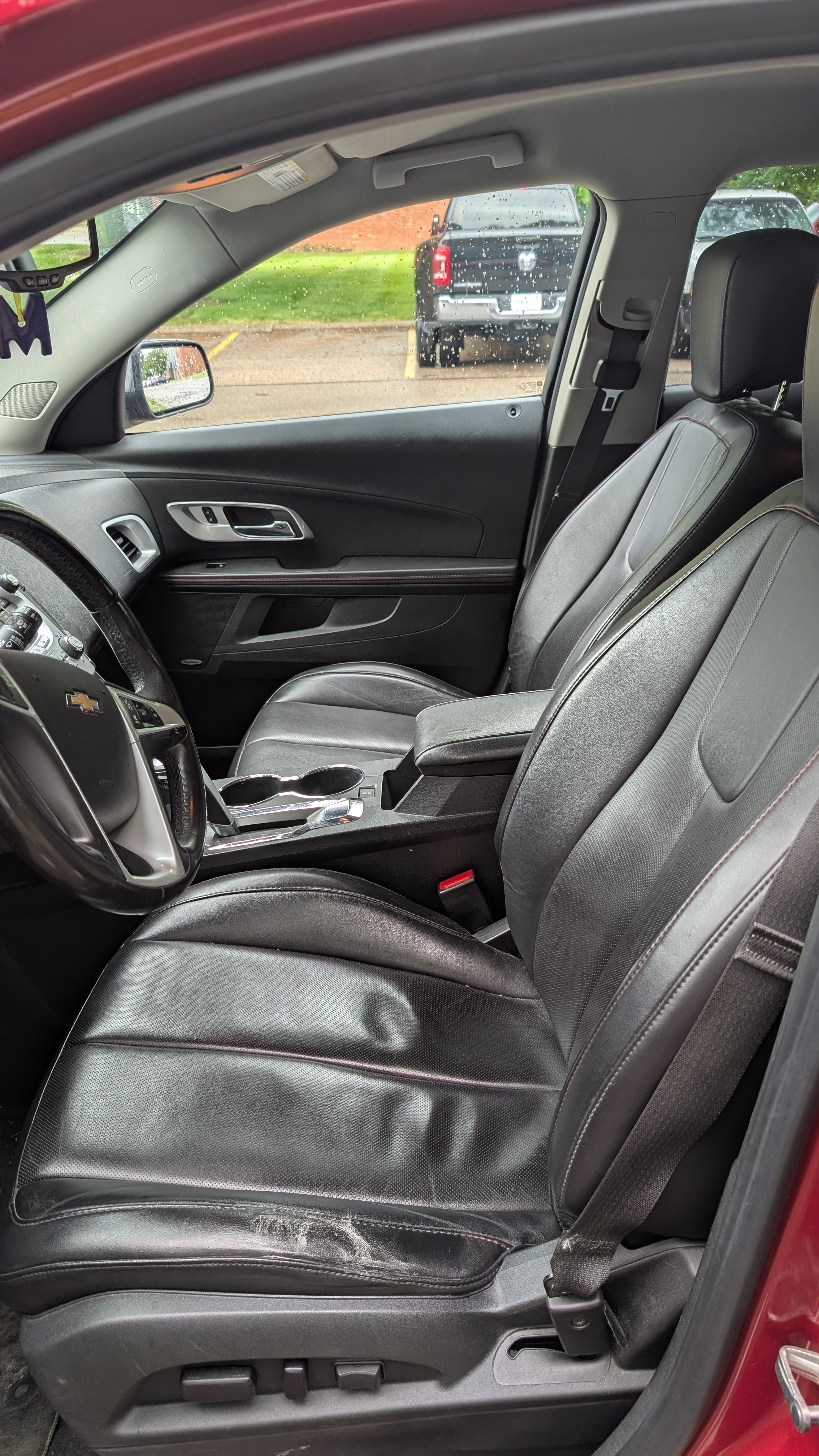 Used 2015 Chevrolet Equinox LT w/ Chrome Appearance Package AWD/4WD image 2