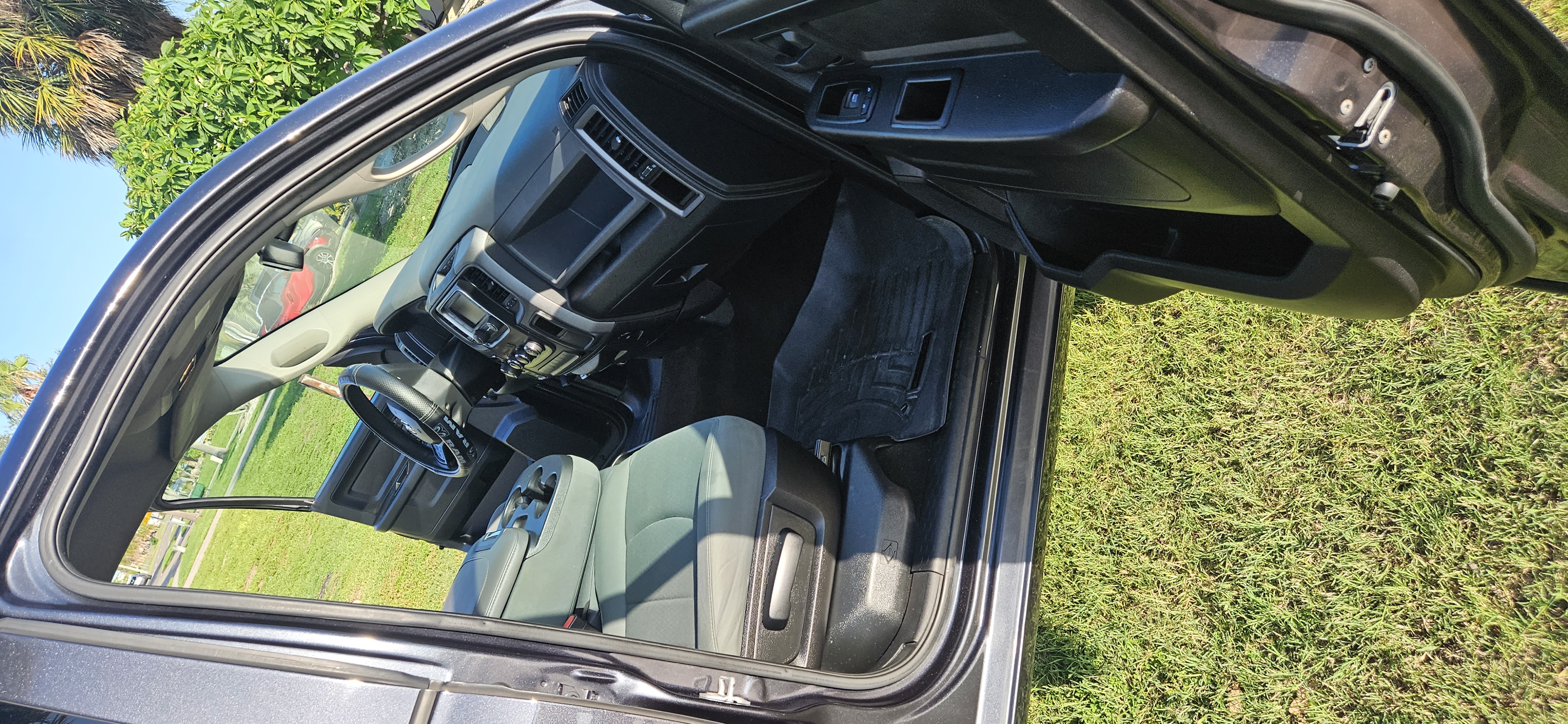 Used 2015 RAM 1500 Tradesman w/ Popular Equipment Group AWD/4WD image 9