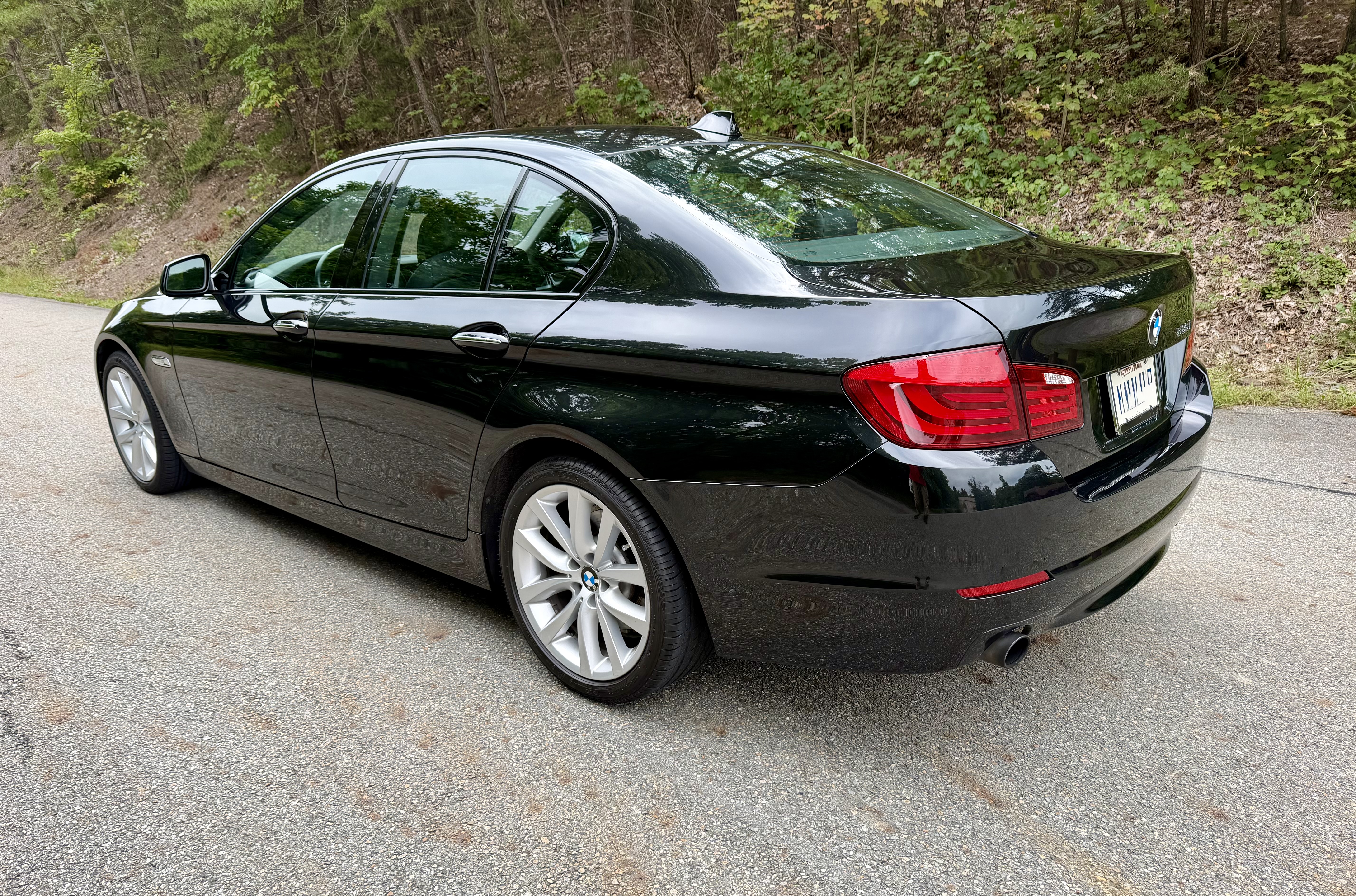 Used 2011 BMW 535i Sedan RWD image 4