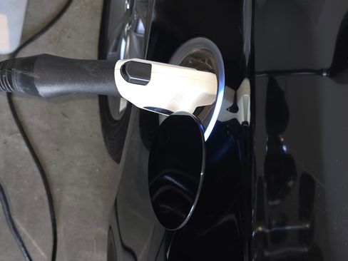 Used 2017 Ford Fusion Energi Titanium FWD image 14