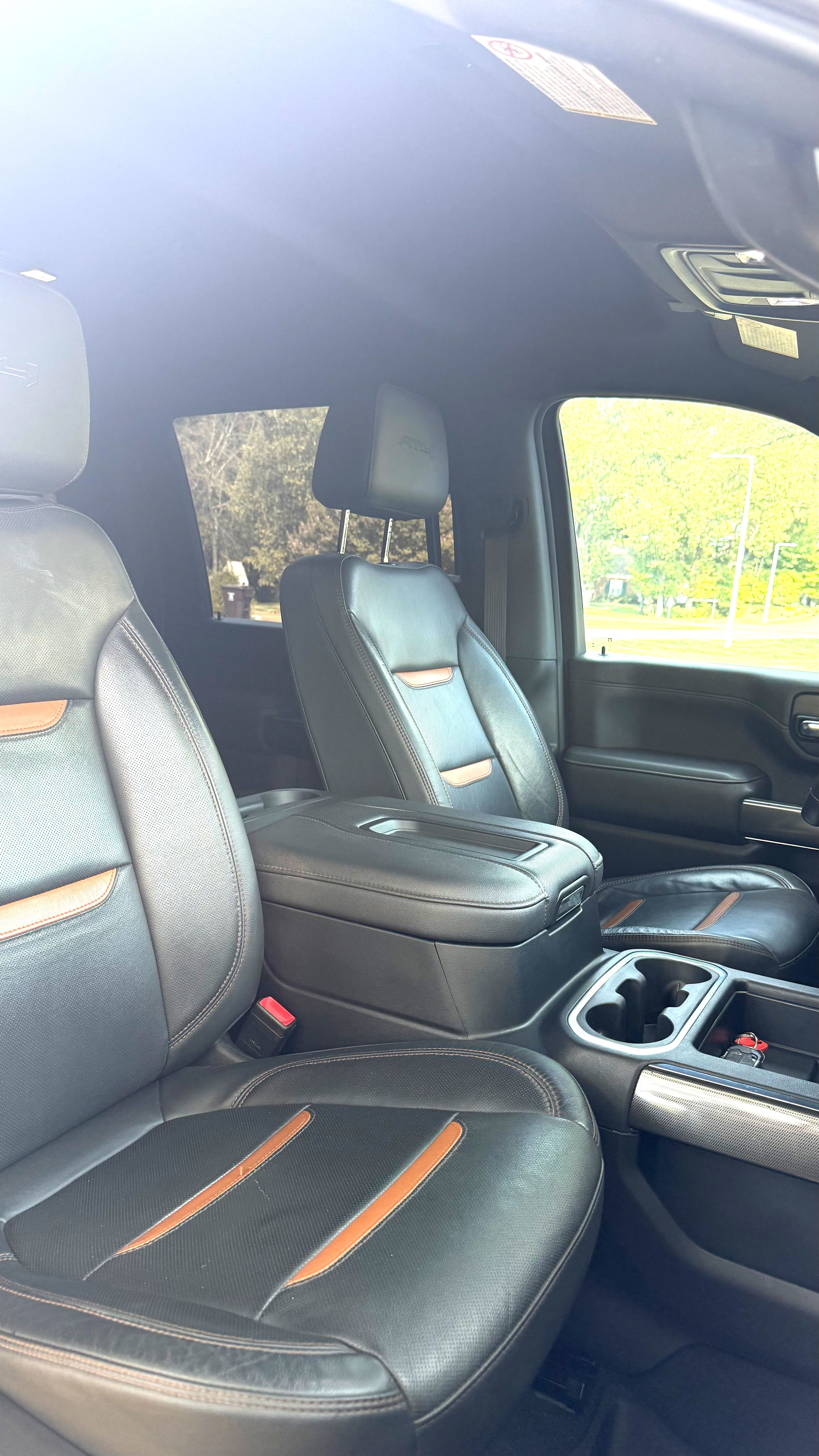 Used 2022 GMC Sierra 2500 AT4 w/ Gooseneck/5TH Wheel Package AWD/4WD image 18