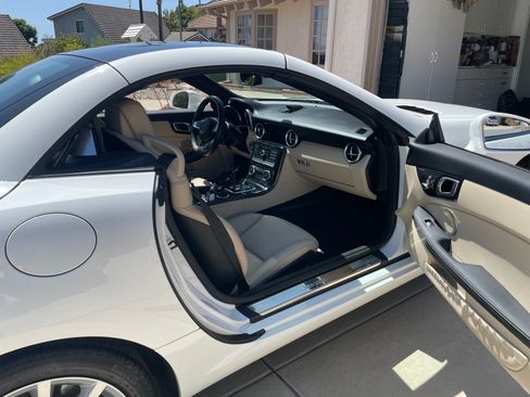 Used 2019 Mercedes-Benz SLC 300 image 14