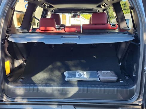 Used 2023 Lexus GX 460 Premium image 10