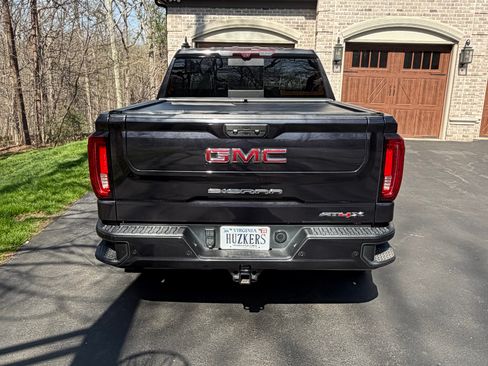Used 2022 GMC Sierra 1500 AT4X image 5