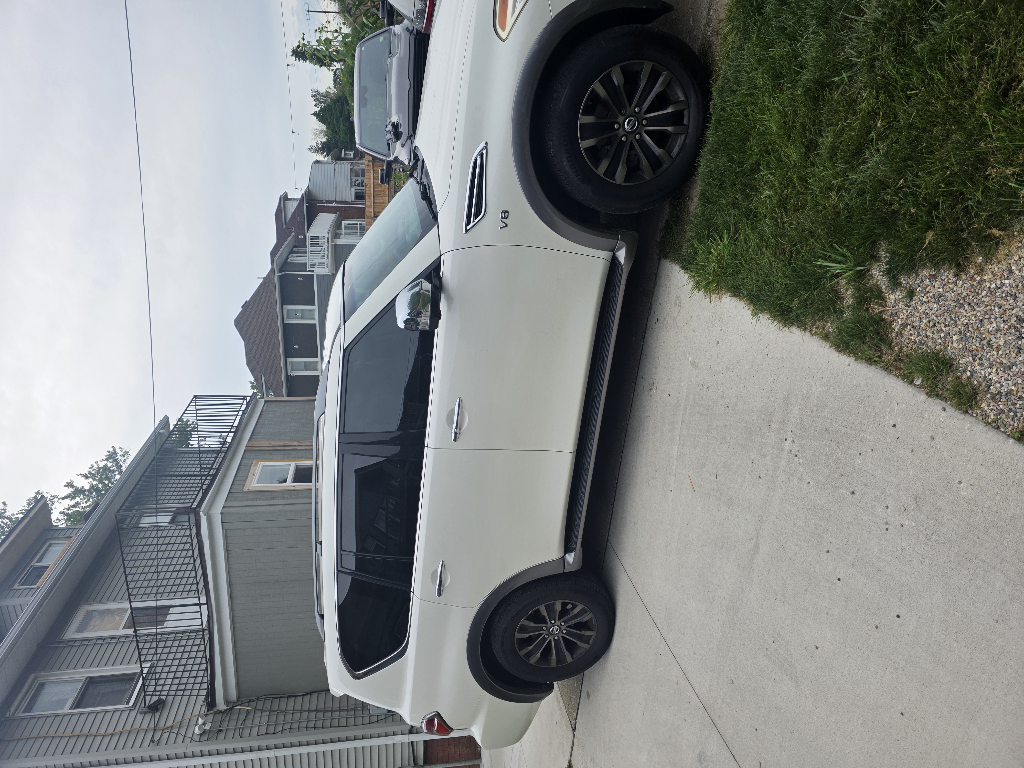 Used 2017 Nissan Armada Platinum w/ Captain Seat Package AWD/4WD image 4