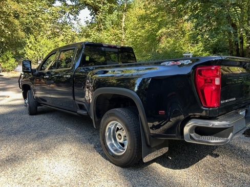 Used 2021 Chevrolet Silverado 3500 LTZ w/ LTZ Convenience Package image 5