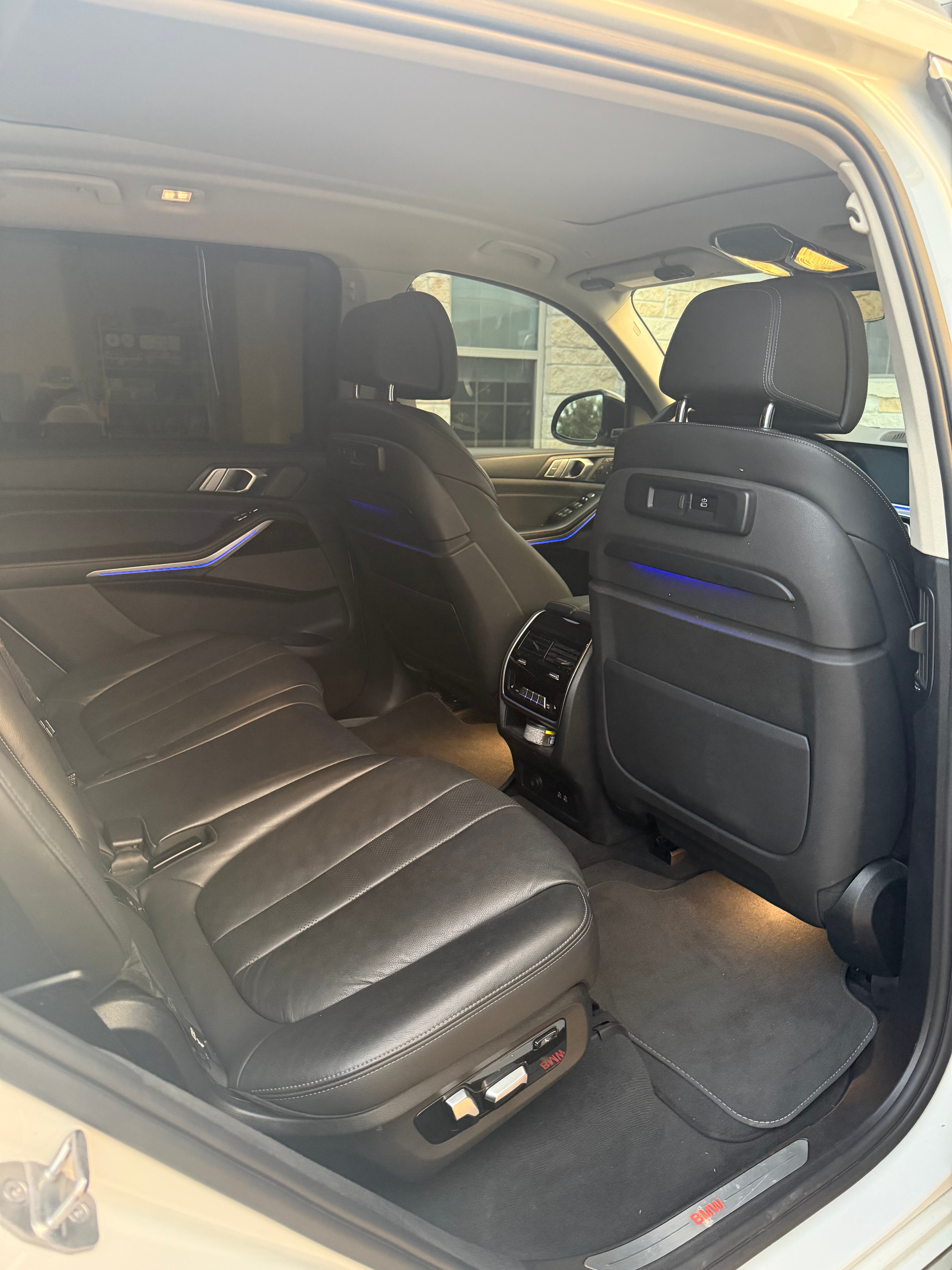 Used 2020 BMW X7 xDrive40i w/ Executive Package AWD/4WD image 13