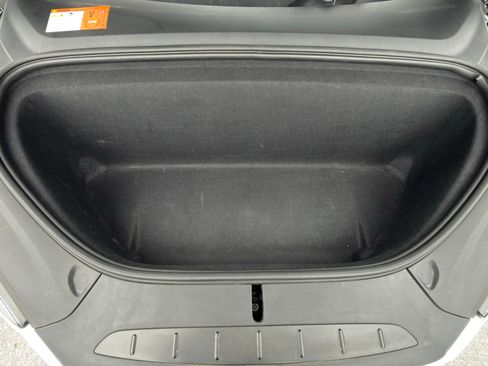 Used 2016 Tesla Model X Performance image 17