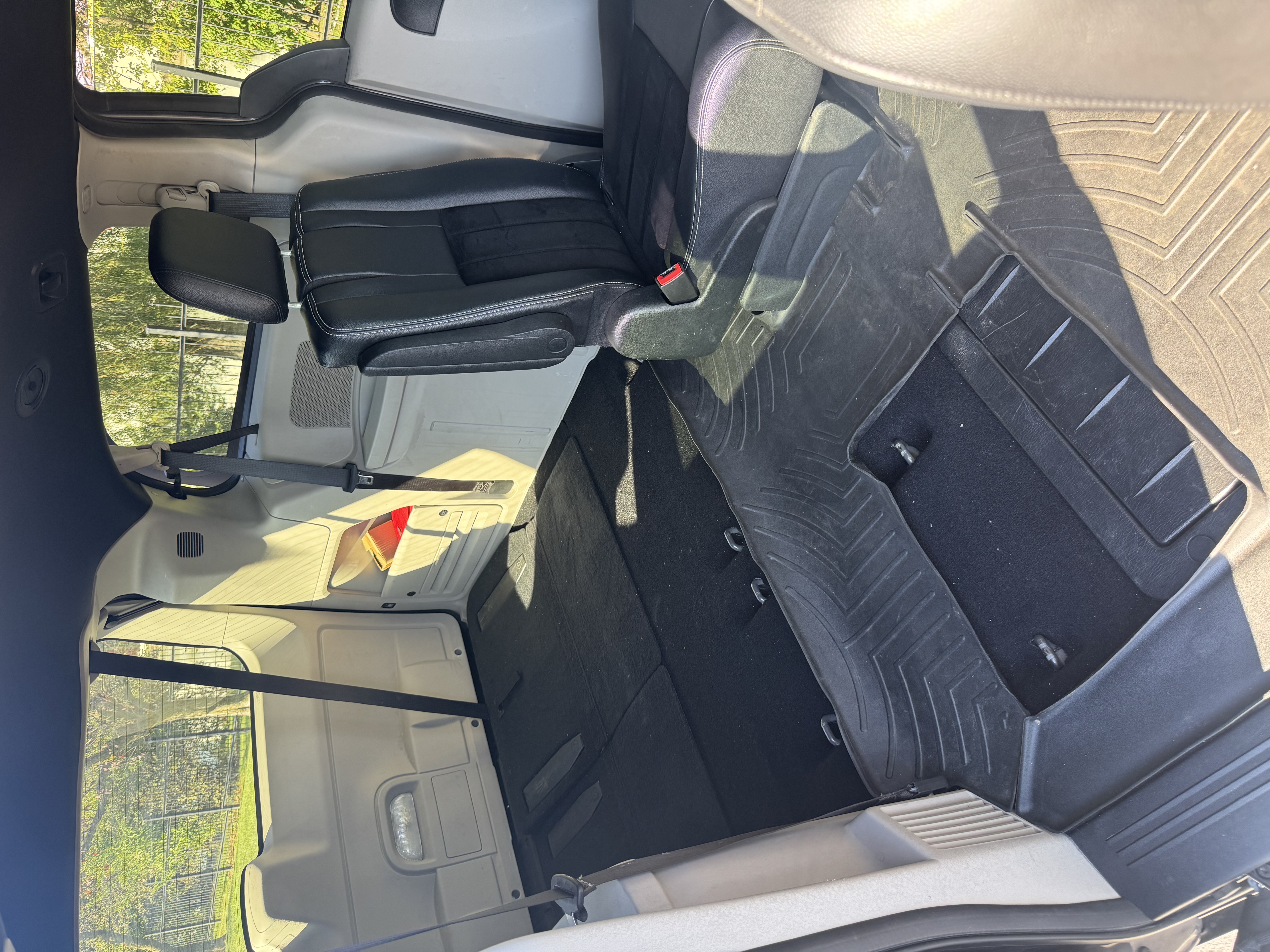 Used 2017 Dodge Grand Caravan SXT FWD image 11