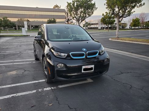 Used 2017 BMW i3 Range Extender Hatchback 4D image 11