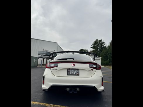 Used 2023 Honda Civic Type R image 5