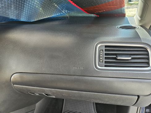 Used 2014 Volkswagen Jetta SE image 5