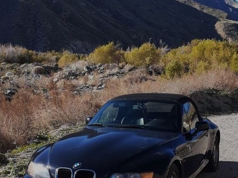 Used 1999 BMW Z3 2.5i image 1